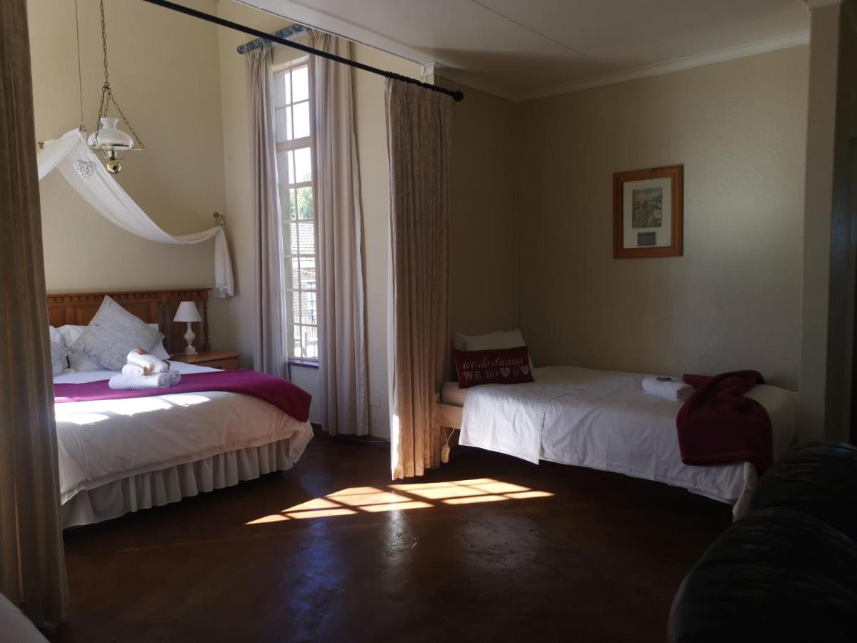 Autumn Breeze Manor Guest House Graskop Buitenkant foto